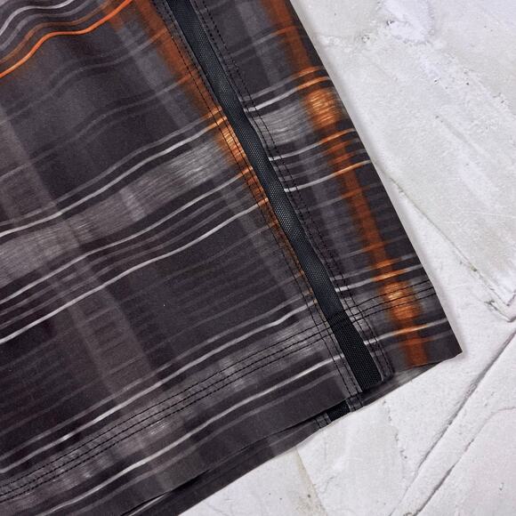 Lululemon Run Response Short Liner 9" SIZE M Gray Plaid Running Training FLAW - Picture 9 of 9